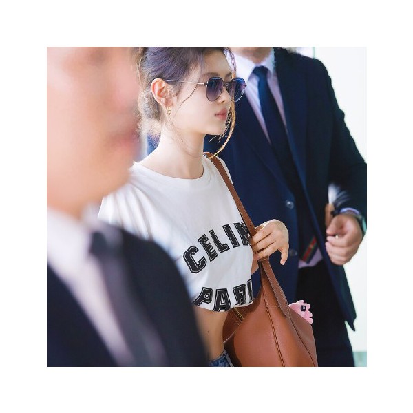 【뉴진스 다니엘】 CELINE 셀린느 스몰 엘로이즈백 서플 카프스킨 탠 ▶매장-410만원◀