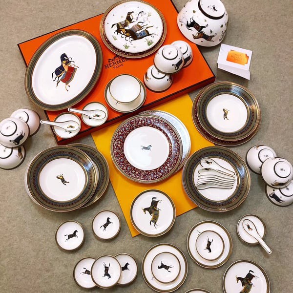 HERMES 에르메스 Cheval d'Orient 식기세트 (10인) ▶매장-2000만원대◀