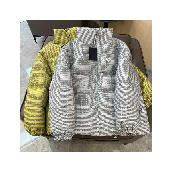 PRADA 프라다 레터링 구스 다운 재킷  ▶매장-560만원◀